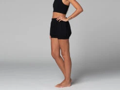 Short Femme Traditionnel Iyengar - Bio Noire Noir XS - 36 -Boutique De Yoga short femme traditionnel iyengar bio 1635845105618103f11cd30